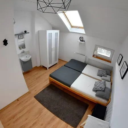 Goscinne Ewela 住宿加早餐酒店 *