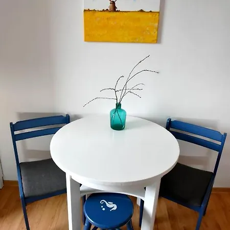 Goscinne Ewela 莱鲍