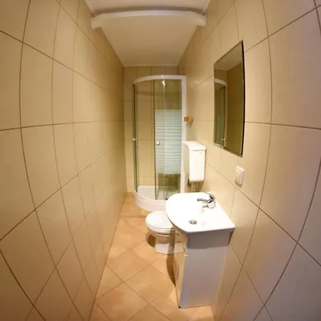 Goscinne Ewela 住宿加早餐酒店 *