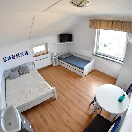Goscinne Ewela Bed & Breakfast Leba